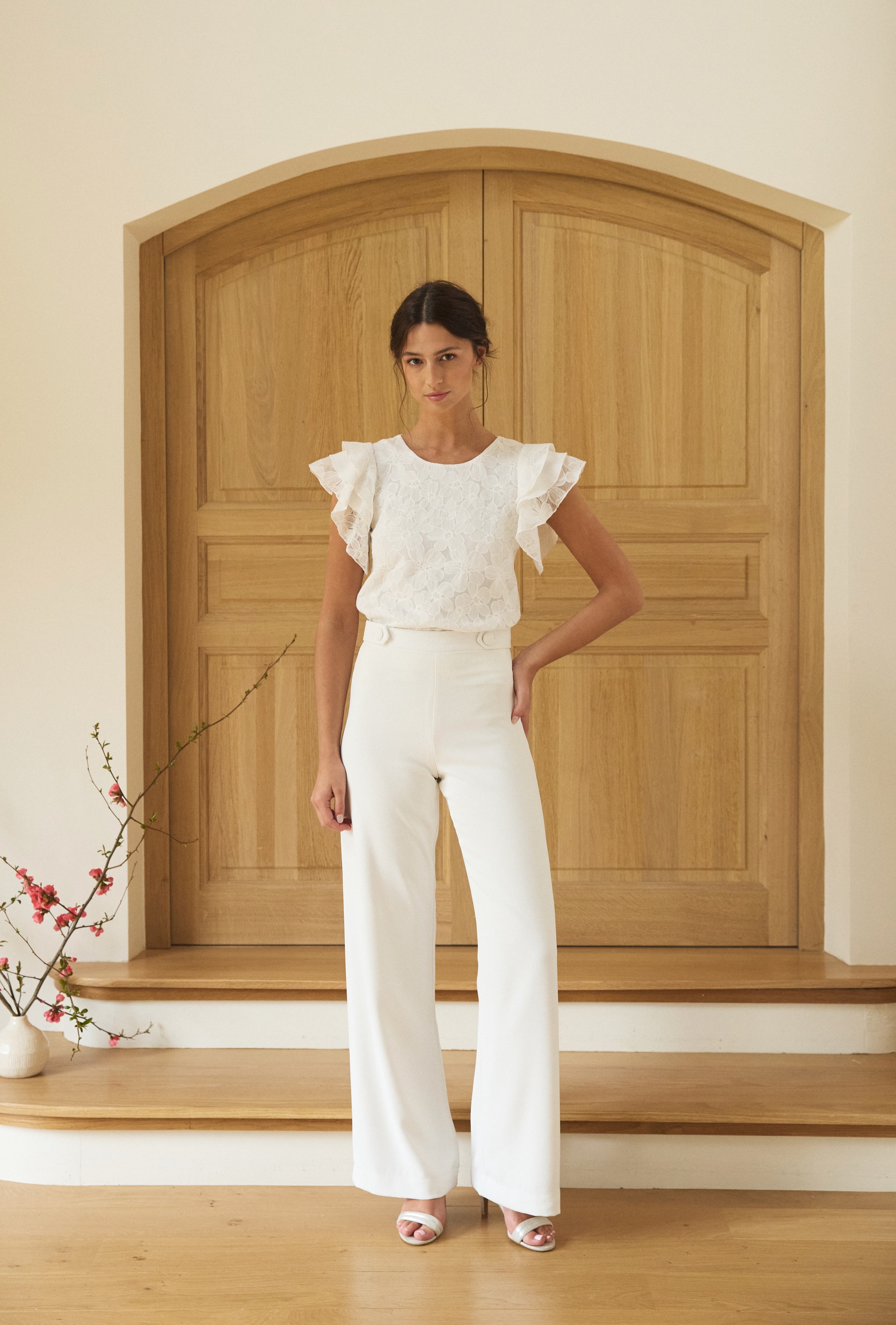 Gisèle ecru lace blouse