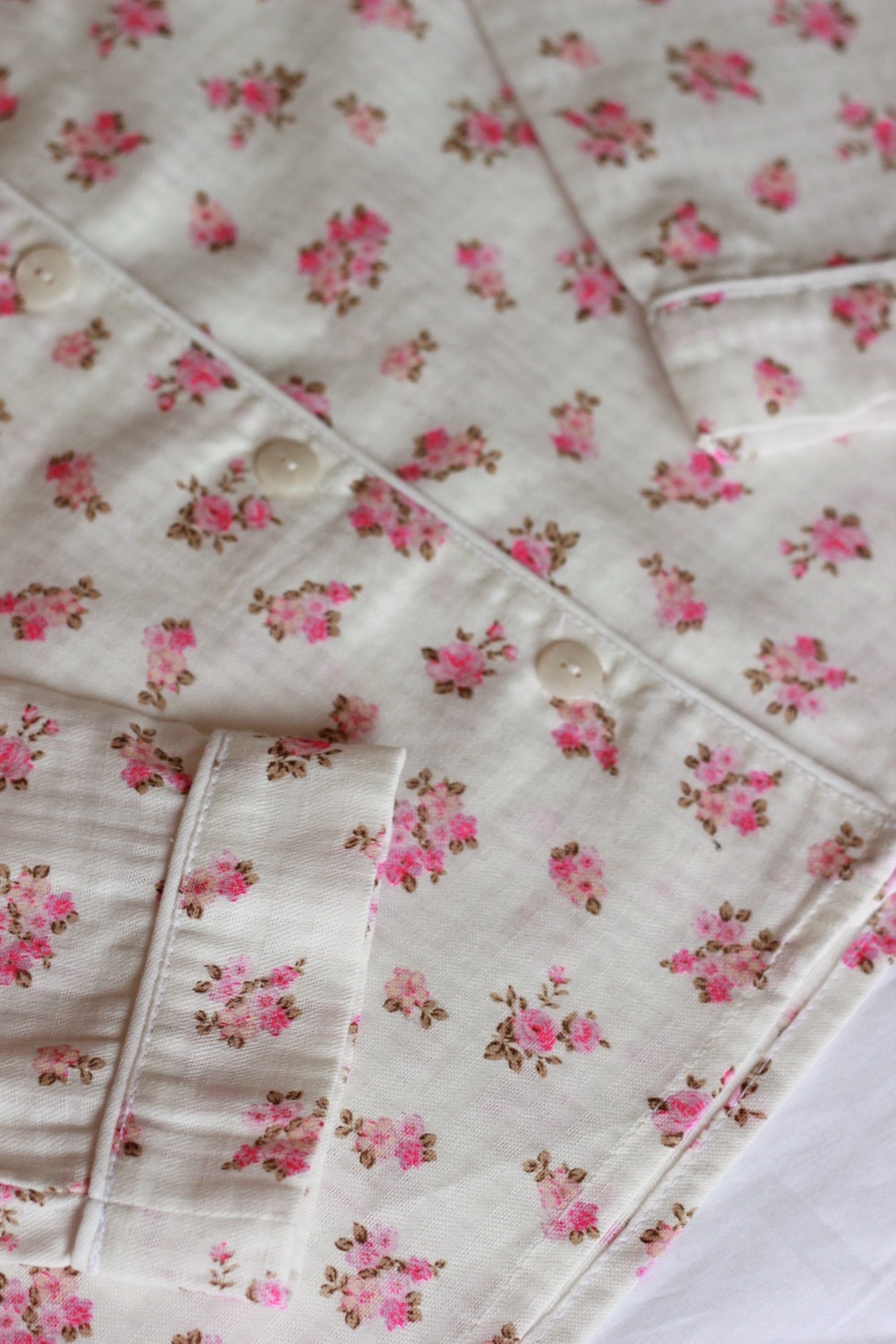 Honorine bouquet of roses shirt