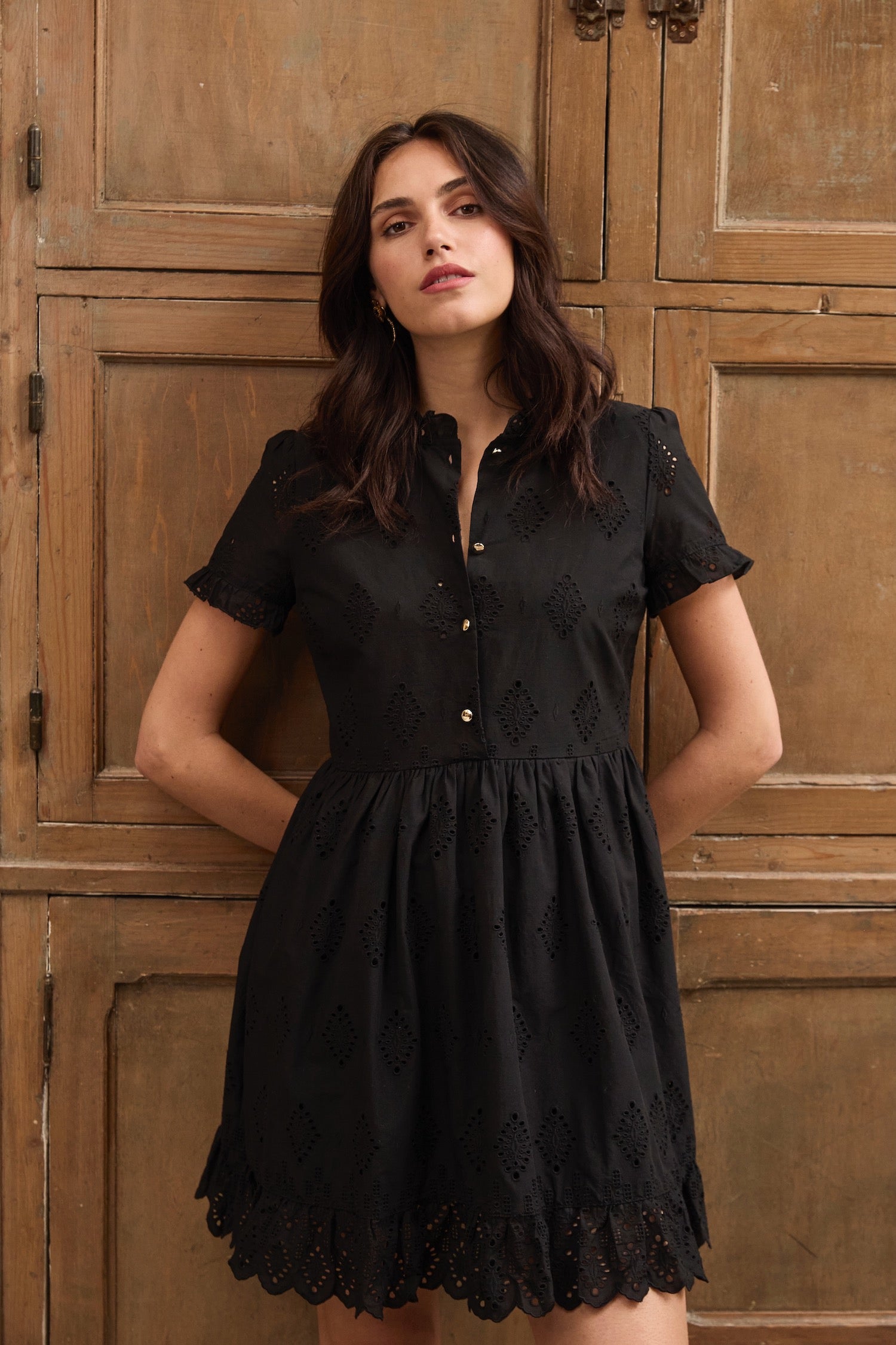 Robe Cassis brodée noire