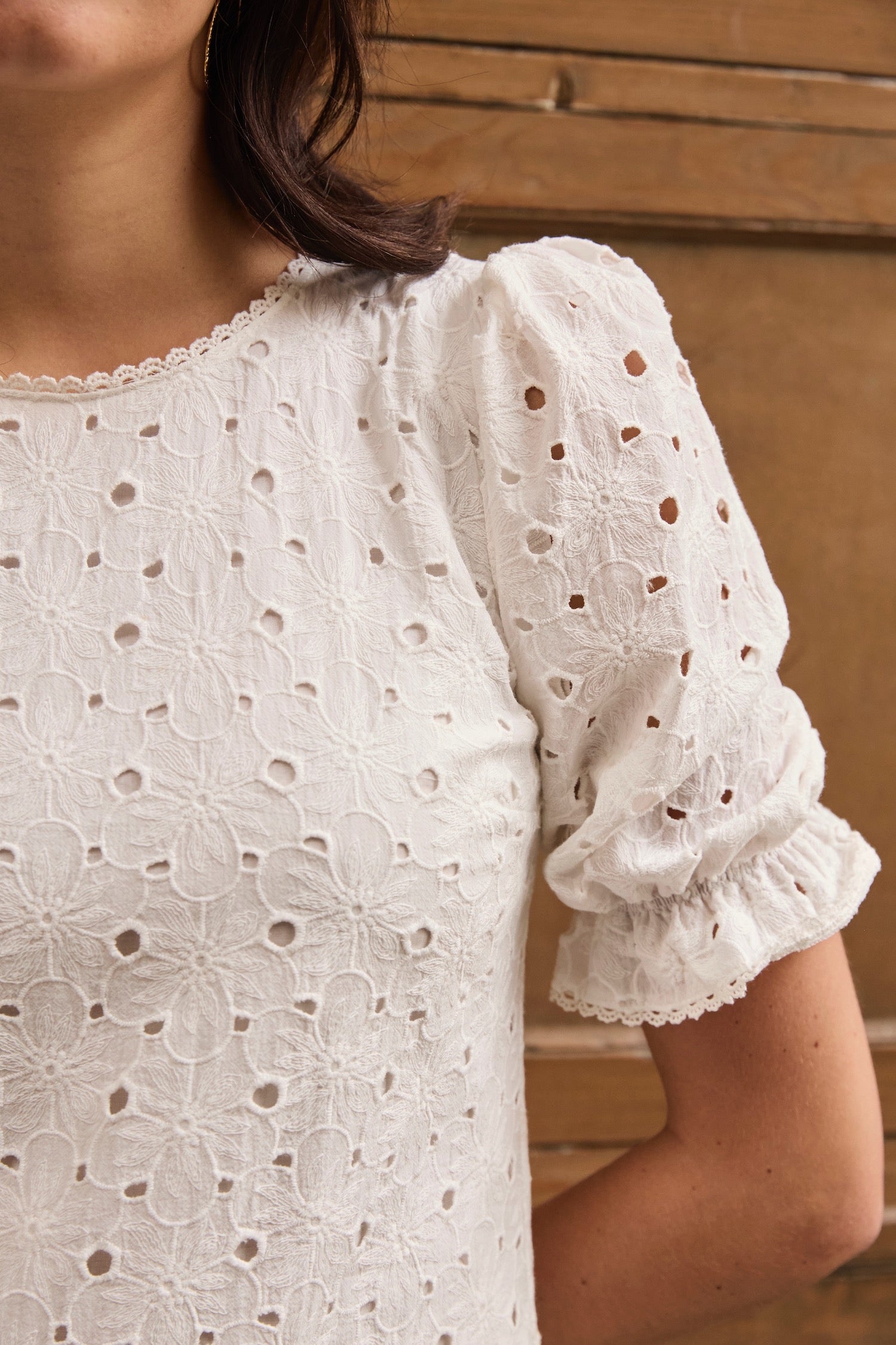 Robe Anne brodée écrue