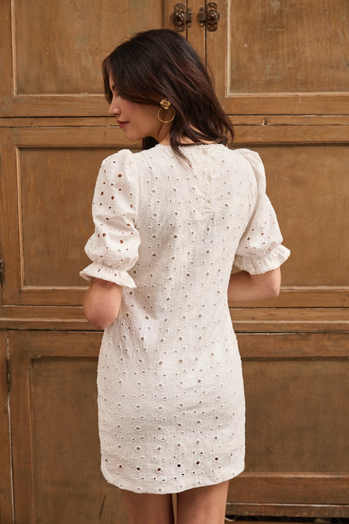 Robe Anne brodée écrue