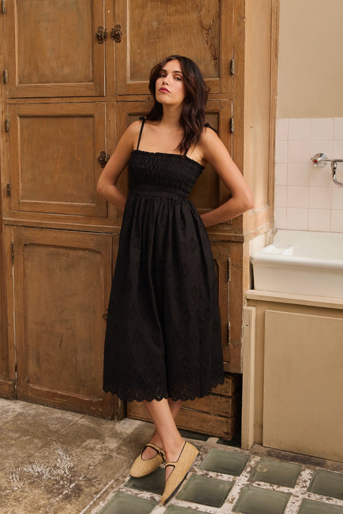 Robe Maya brodée noire